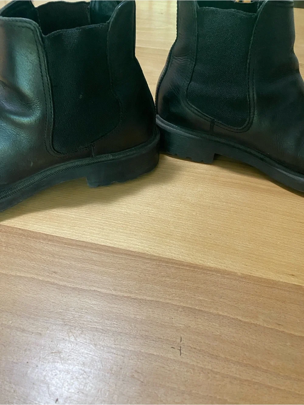 FRYE AND CO. Black Leather Chelsea Boots Style 3480649